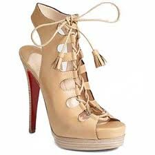 туфли бежевые лабутен фото