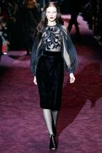 модные красивые бархатные платья 2013